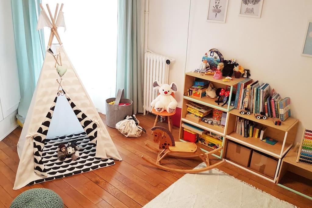 Paris Langeac Apartments Room photo